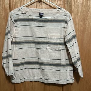 Patagonia women’s blouse/shirt. Size Medium.

[159]